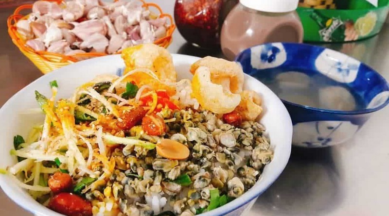 Cơm hến Huế - Món ăn mang đậm hương sắc cố đô