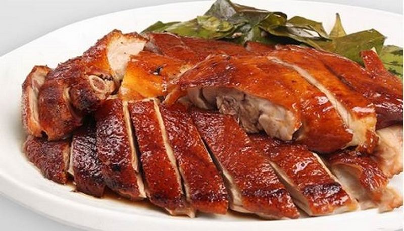 Món vịt quay mác mật vô cùng hấp dẫn, hương vị còn đậm đà