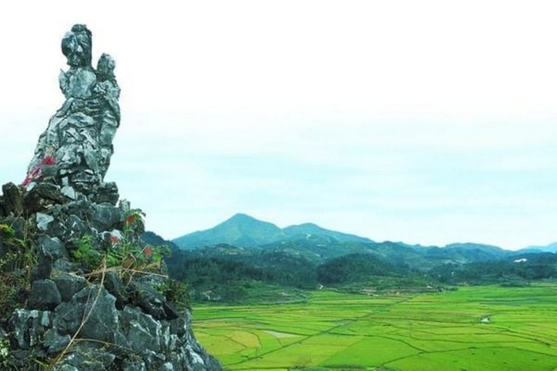 Chiêm ngưỡng cảnh đẹp núi Tô Thị Lạng Sơn