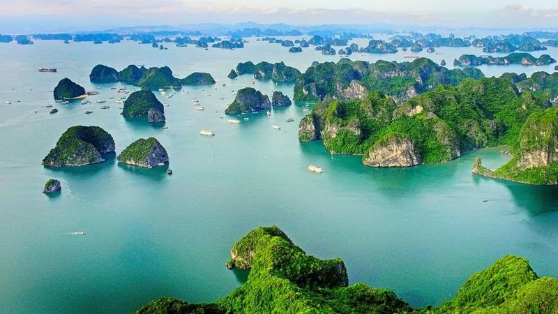 Bạn có thể đi du lịch Vịnh Hạ Long vào bất kì thời điểm nào trong năm