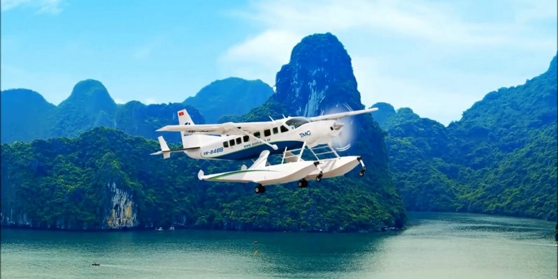Nếu kỳ nghỉ tới bạn có hứng thú với dịch vụ thuỷ phi cơ Hạ Long