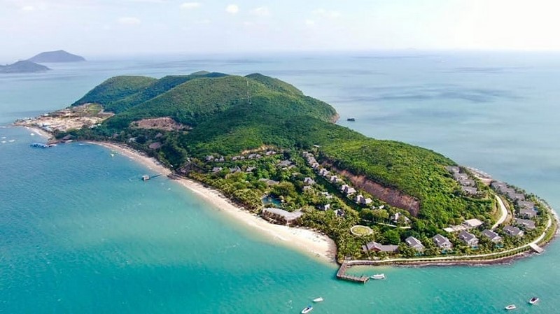 Vẻ đẹp Hòn Tằm Nha Trang thơ mộng giữa đại dương xanh ngát