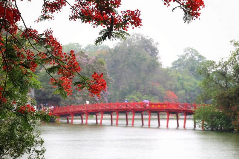 Hồ Gươm thơ mộng trong chuyến du lịch Hà Nội 3 ngày 2 đêm