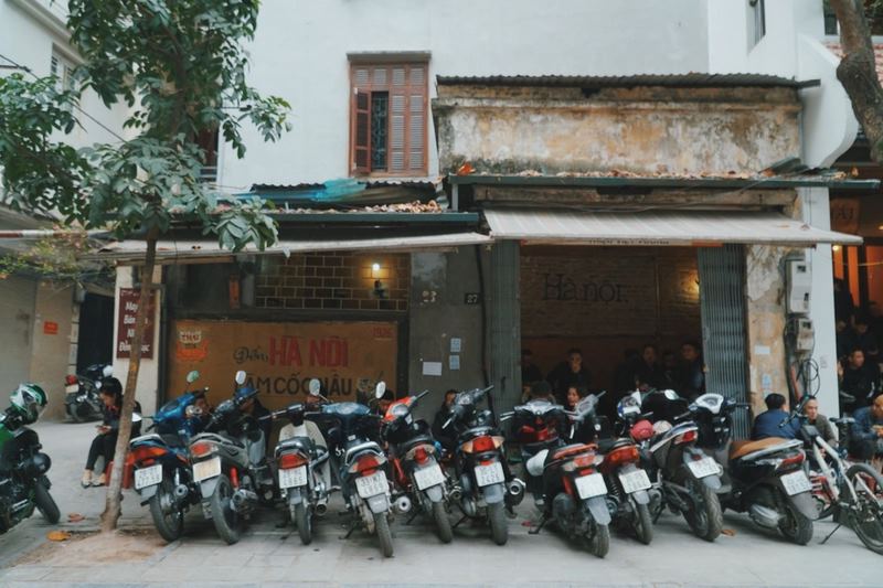 Thuê xe máy khám phá Hà Nội tự túc