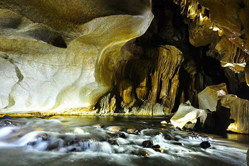 Khám phá Động Puông