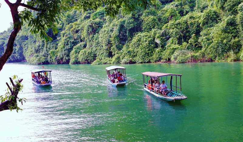 Hồ Ba Bể Bắc Kạn: Khám Phá Thiên Nhiên Hoang Sơ Và Điểm Đến Sinh Thái