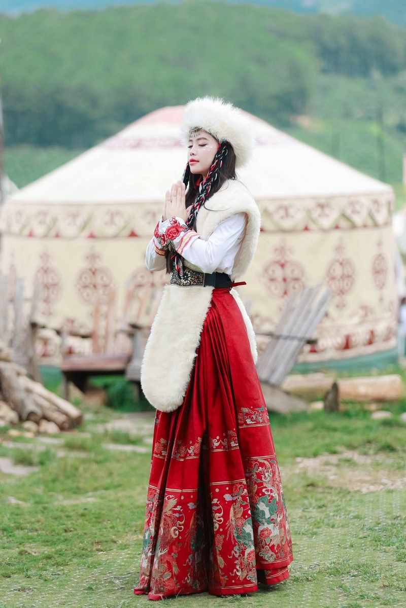 Hoá thân thành công chúa xinh như mộng giữa thảo nguyên Mongo Land Đà Lạt