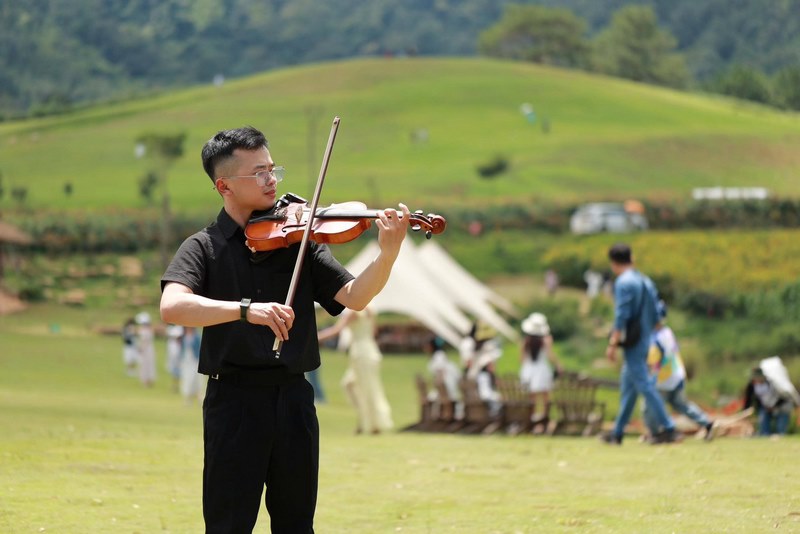 Thưởng thức bản nhạc violon lãng ,mạn