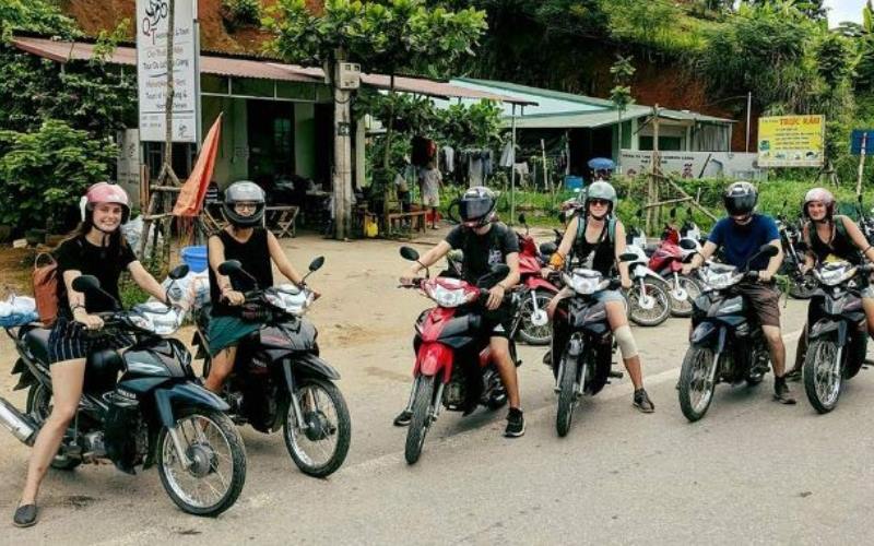 Kinh nghiệm thuê xe máy ở Tà Xùa