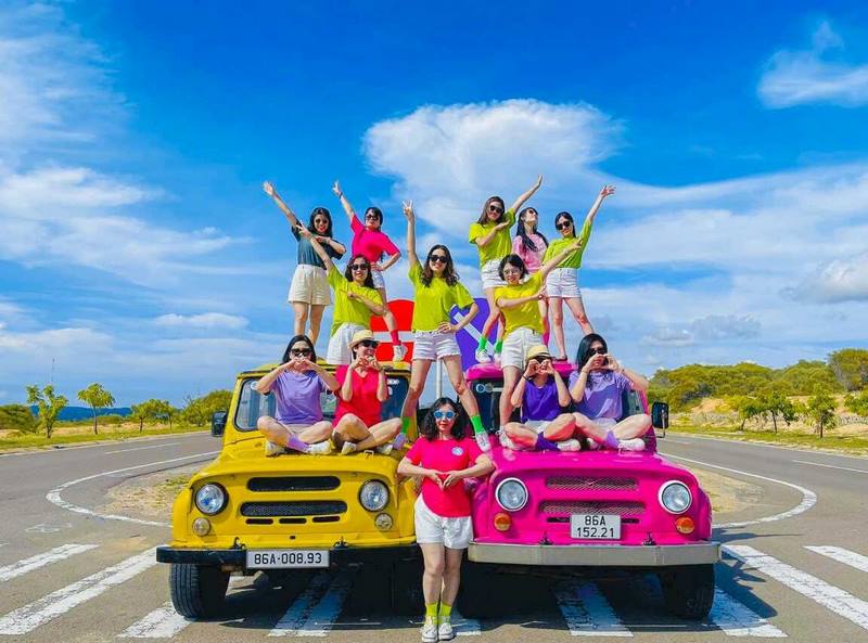 Tour xe Jeep Bàu Trắng Mũi Né