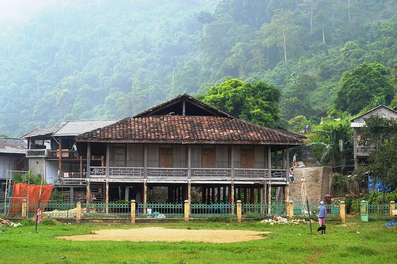 Nhà sàn truyền thống của người Tày ở Ba Bể