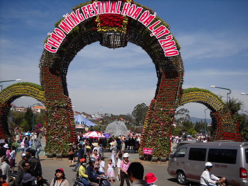 Cổng hoa chào mừng Festival Hoa Đà Lạt