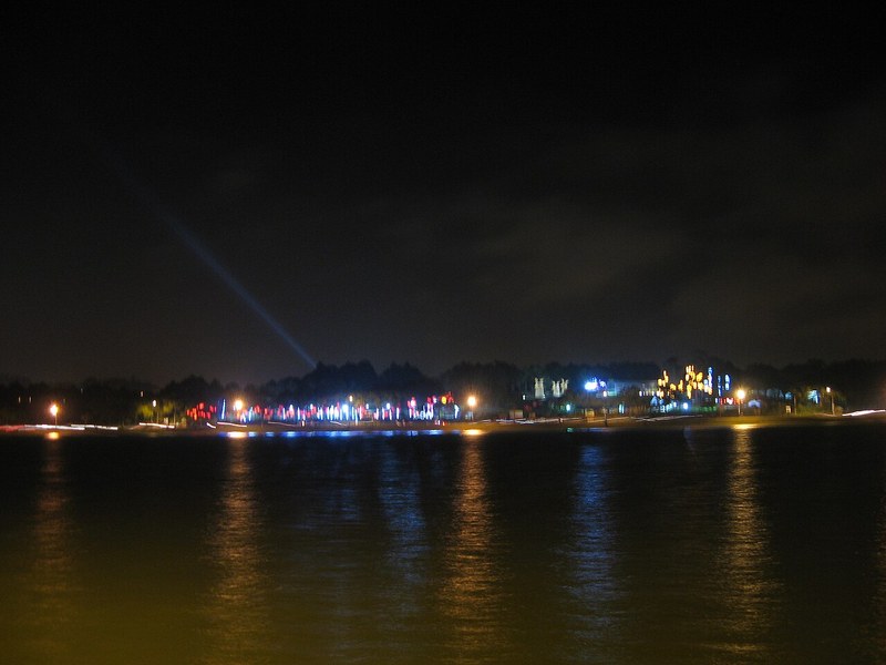Hồ Xuân Hương về đêm