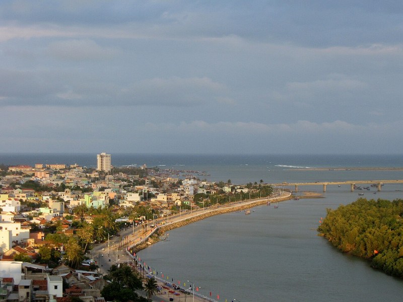 Tuy Hòa nhìn từ núi Nhạn