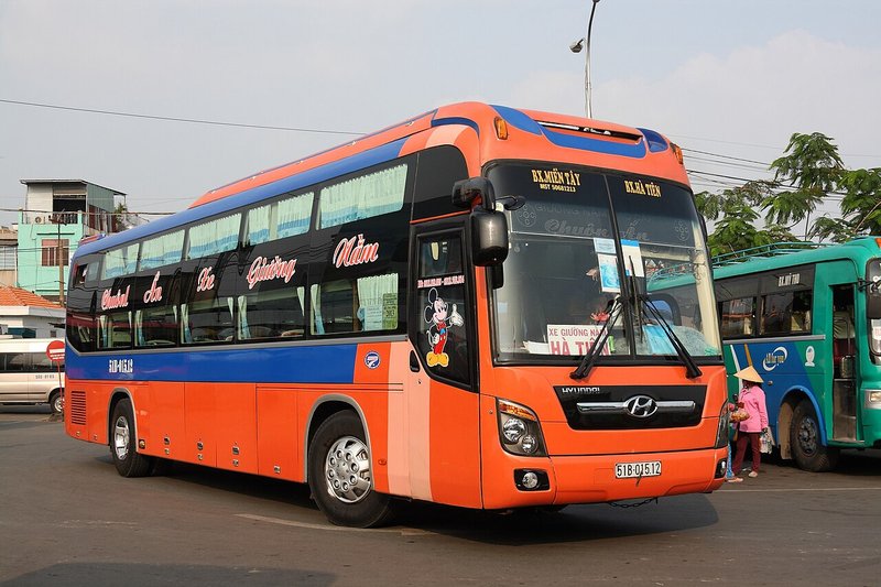 Xe giường nằm ở bến xe Miền Tây